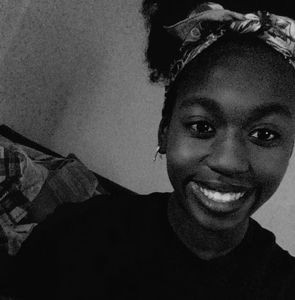 Meet your Posher, Akiajah